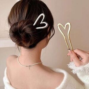 Anthropologie Gold Heart Hair Pin Set
